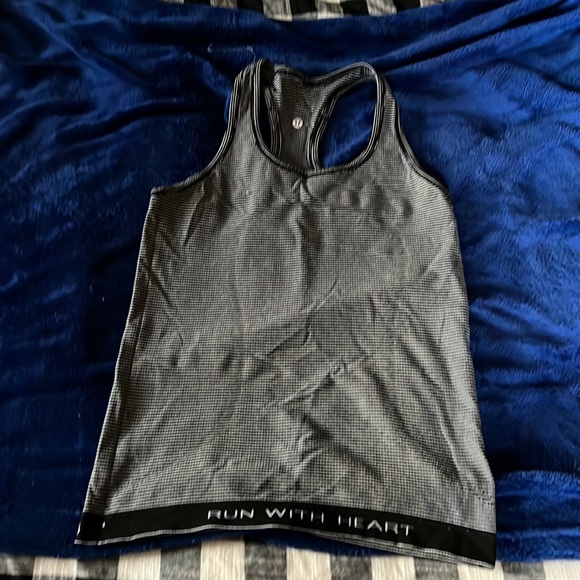 EUC Lululemon Tank - Picture 5 of 7